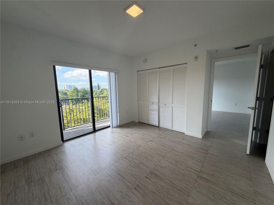 Active With Contract: $2,299 (1 beds, 1 baths, 61655 Square Feet)