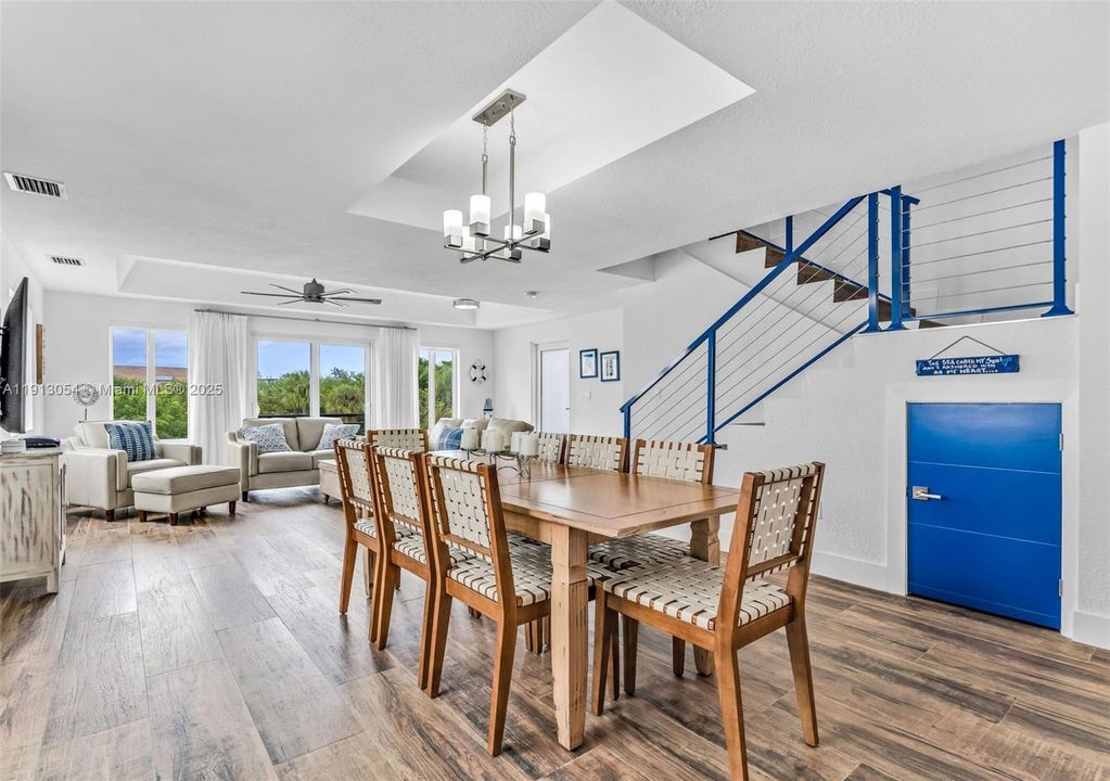 На продажу: $990,000 (3 спален, 2 ванн, 1804 Квадратных фут)