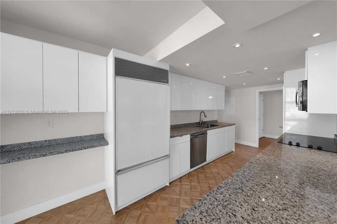 For Rent: $6,500 (2 beds, 2 baths, 1782 Square Feet)