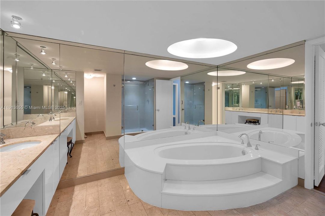 For Rent: $6,500 (2 beds, 2 baths, 1782 Square Feet)