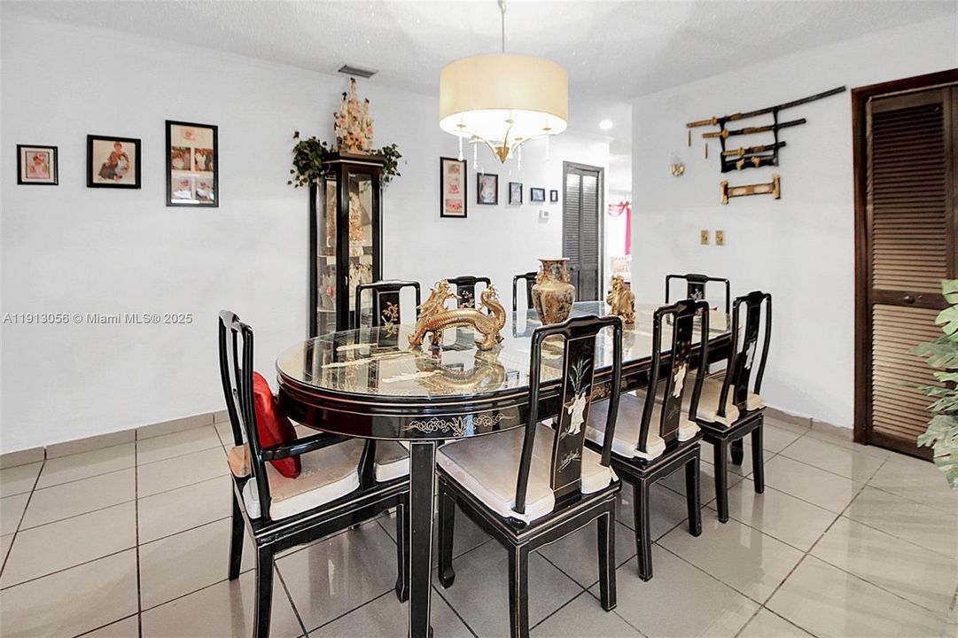 For Sale: $665,000 (4 beds, 3 baths, 2435 Square Feet)