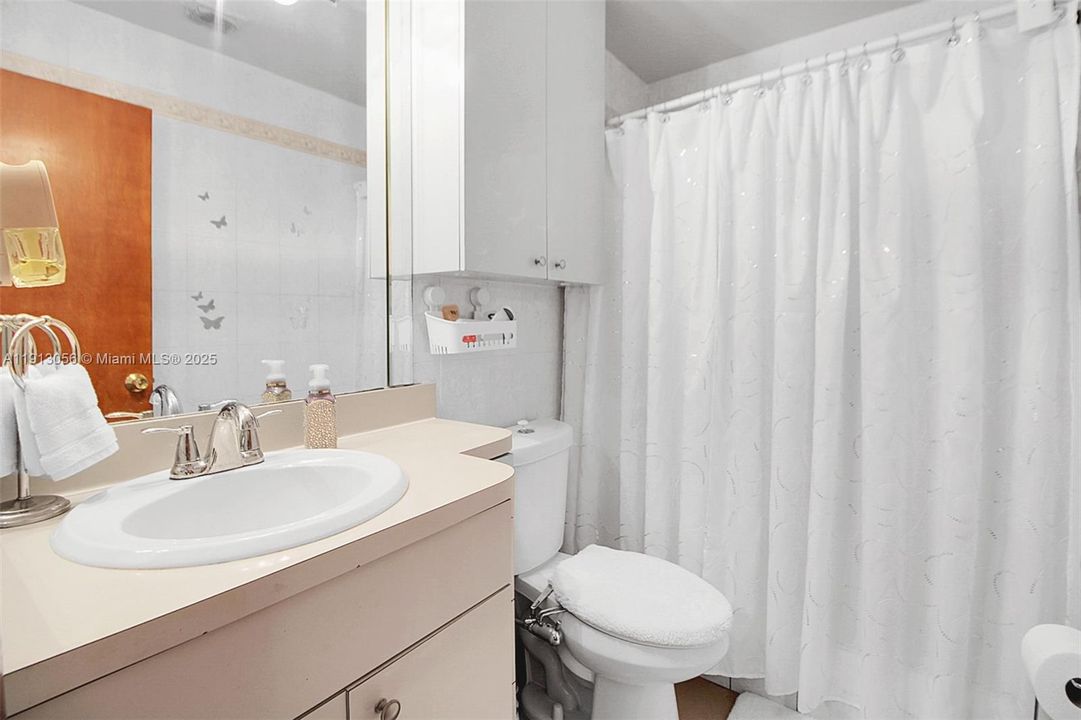 For Sale: $665,000 (4 beds, 3 baths, 2435 Square Feet)