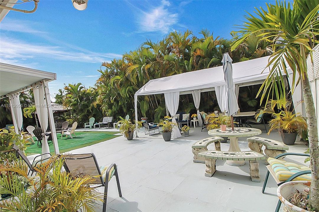 For Sale: $665,000 (4 beds, 3 baths, 2435 Square Feet)