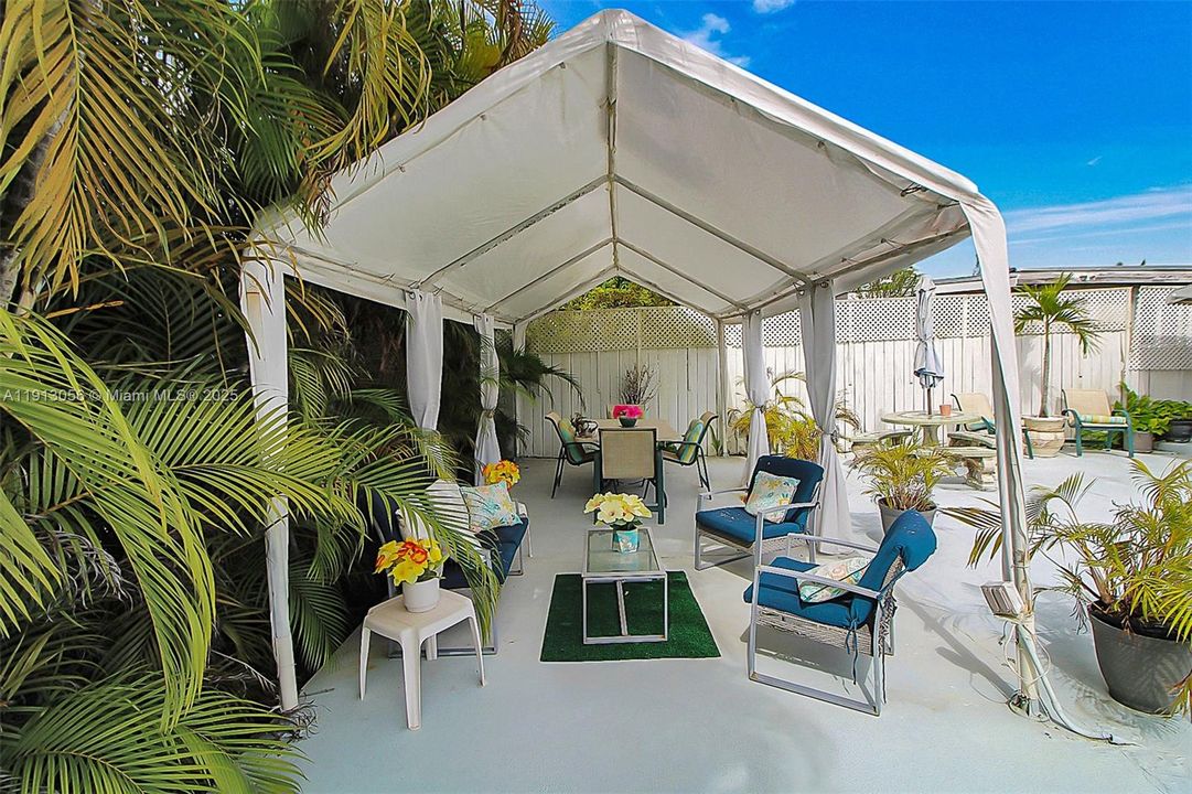 For Sale: $665,000 (4 beds, 3 baths, 2435 Square Feet)