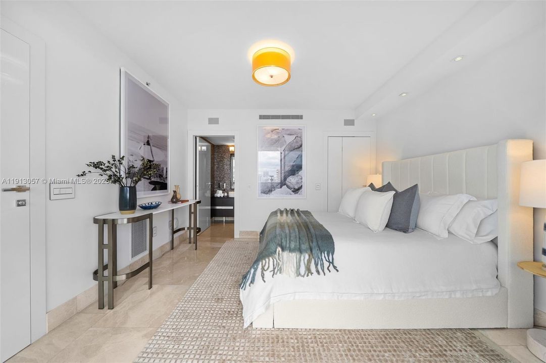 For Sale: $2,499,000 (3 beds, 3 baths, 1742 Square Feet)