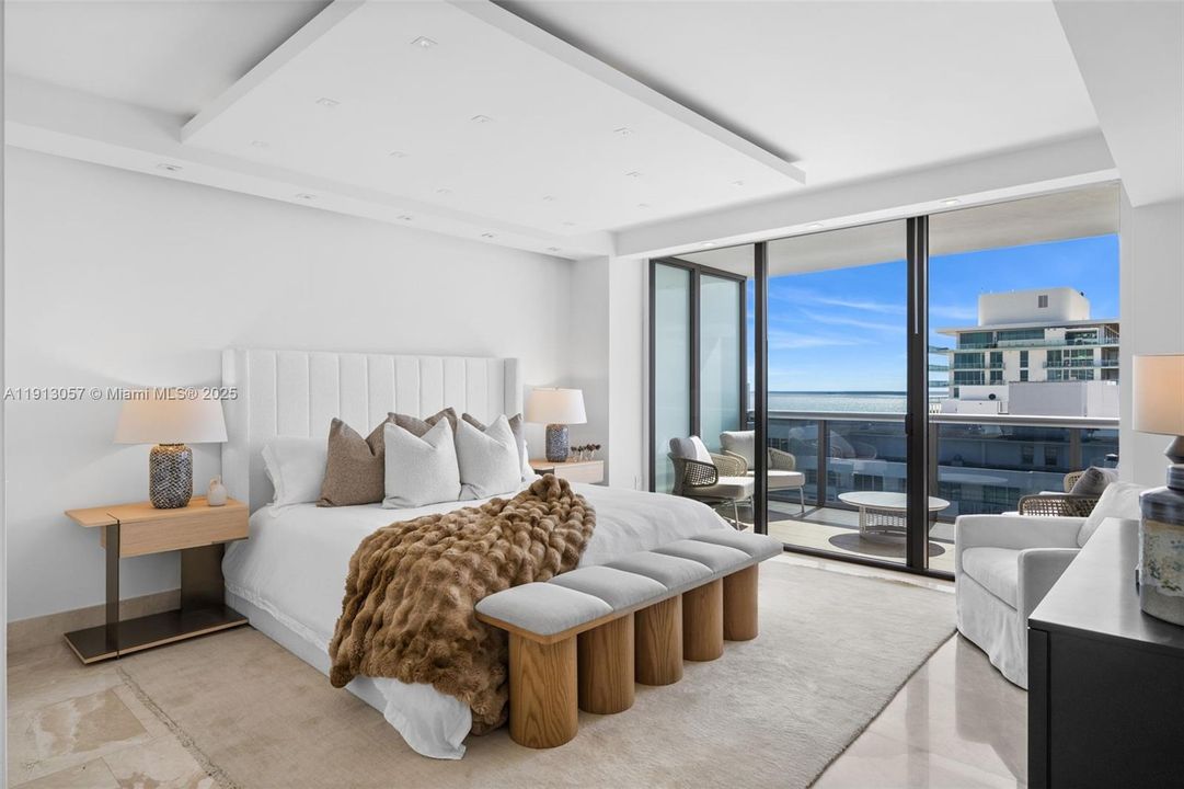 For Sale: $2,499,000 (3 beds, 3 baths, 1742 Square Feet)