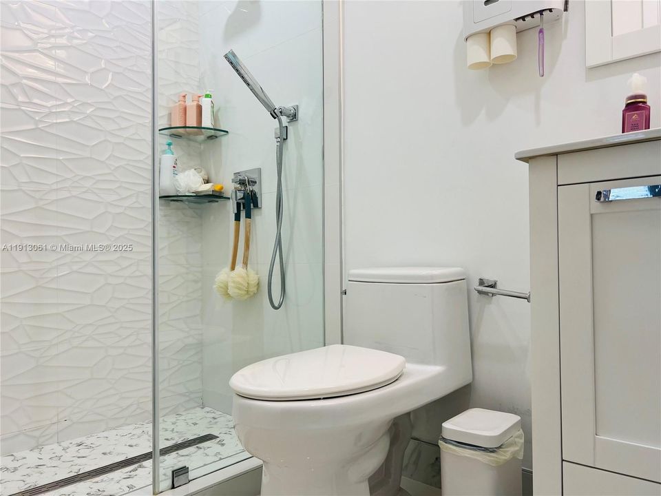 Active With Contract: $965,000 (4 beds, 3 baths, 2314 Square Feet)