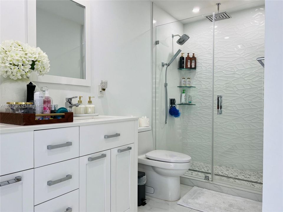 Active With Contract: $965,000 (4 beds, 3 baths, 2314 Square Feet)