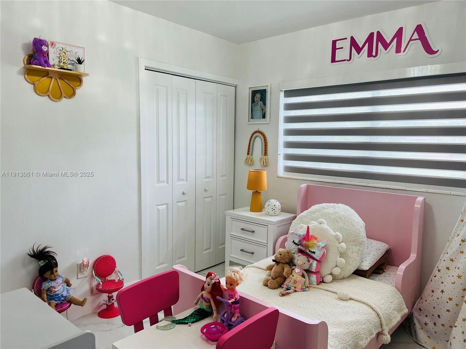 Active With Contract: $965,000 (4 beds, 3 baths, 2314 Square Feet)