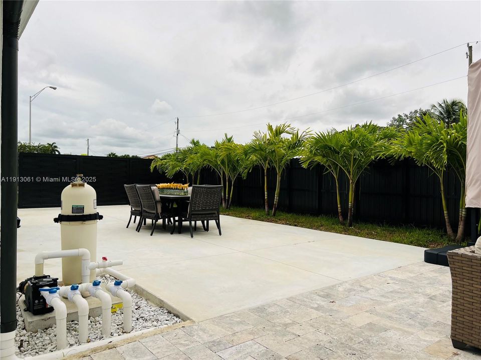 Active With Contract: $965,000 (4 beds, 3 baths, 2314 Square Feet)