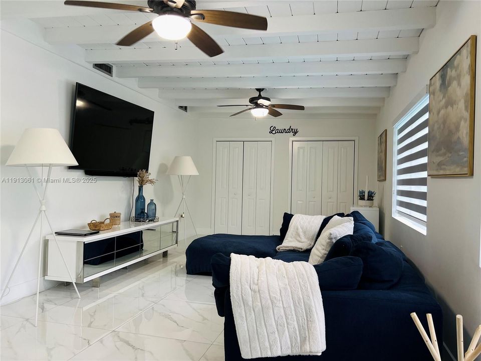 Active With Contract: $965,000 (4 beds, 3 baths, 2314 Square Feet)