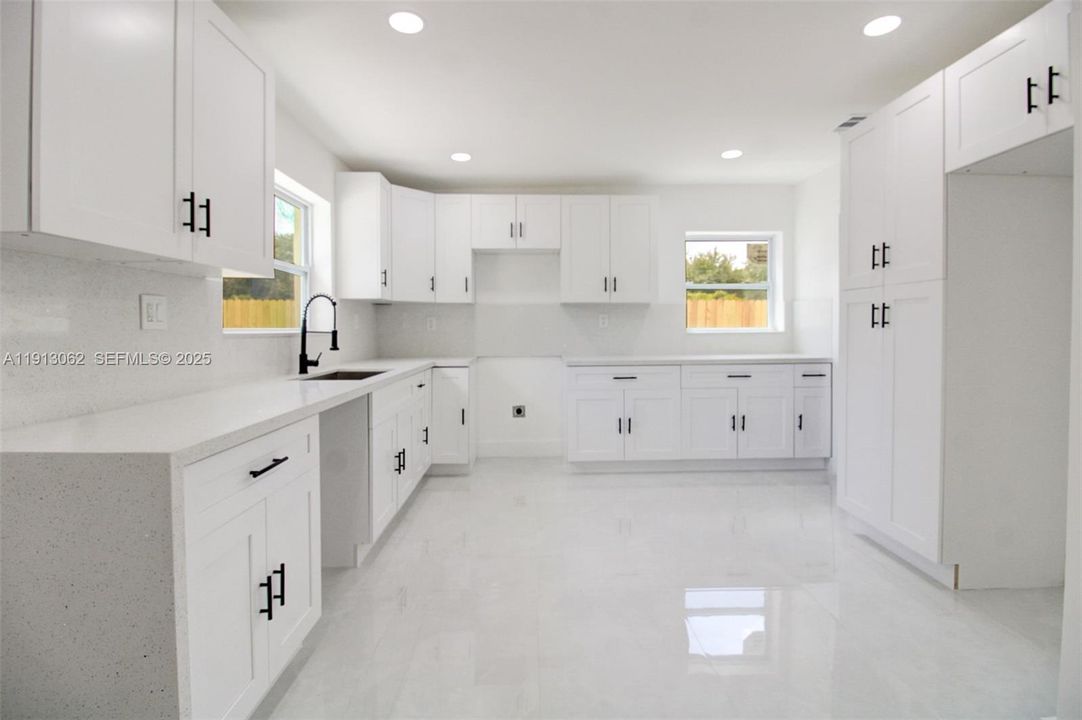 待售: $654,999 (5 贝兹, 3 浴室, 1963 平方英尺)