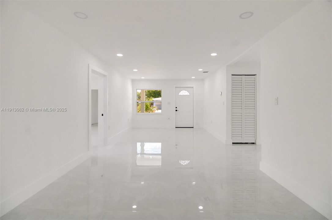 待售: $654,999 (5 贝兹, 3 浴室, 1963 平方英尺)