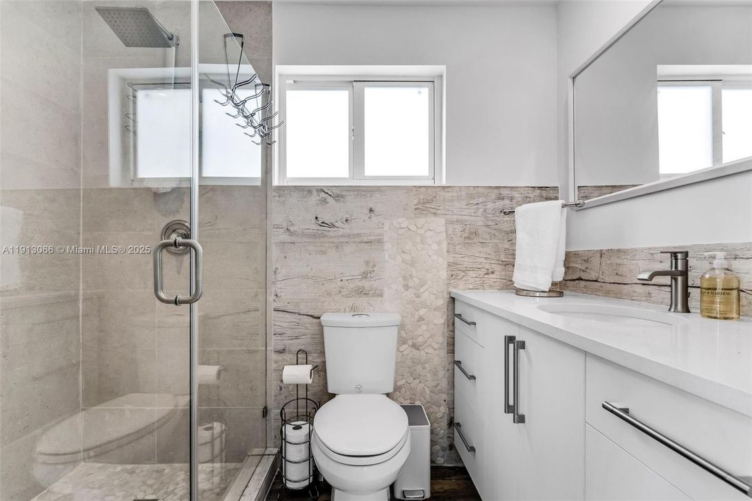 For Rent: $4,900 (3 beds, 2 baths, 1804 Square Feet)