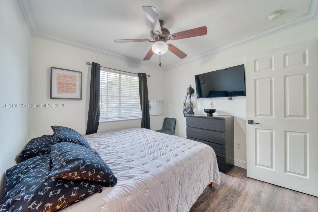 Под контрактом: $539,000 (3 спален, 2 ванн, 1260 Квадратных фут)