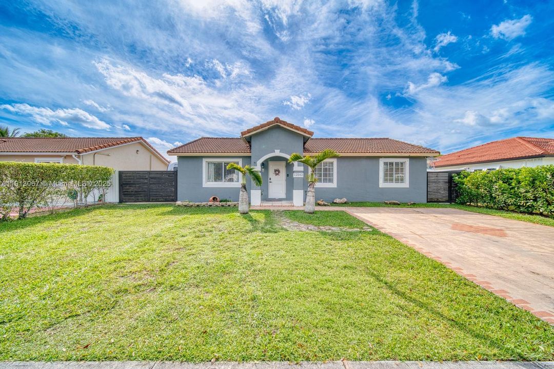 Под контрактом: $539,000 (3 спален, 2 ванн, 1260 Квадратных фут)