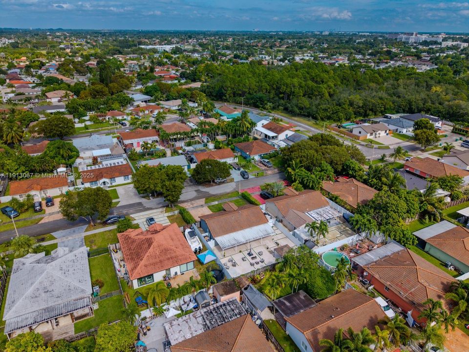 Под контрактом: $539,000 (3 спален, 2 ванн, 1260 Квадратных фут)