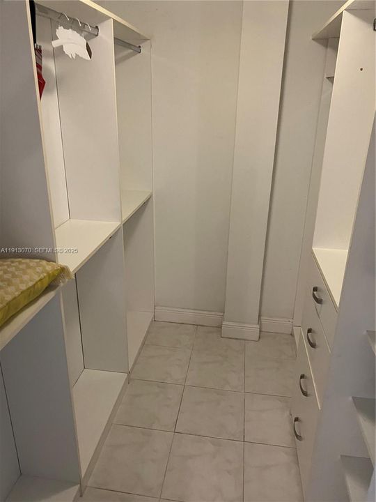 For Sale: $210,000 (2 beds, 2 baths, 1110 Square Feet)