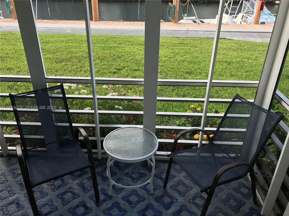 For Sale: $210,000 (2 beds, 2 baths, 1110 Square Feet)