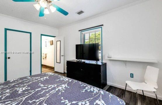 合同活跃: $3,200 (3 贝兹, 2 浴室, 2340 平方英尺)