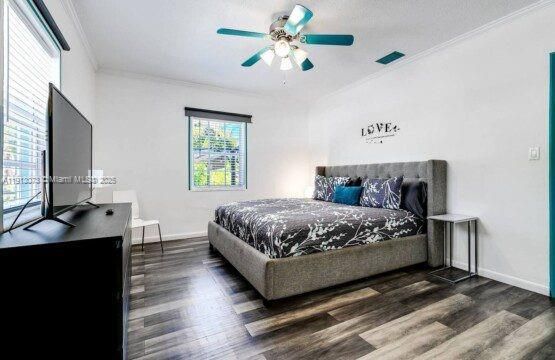 合同活跃: $3,200 (3 贝兹, 2 浴室, 2340 平方英尺)