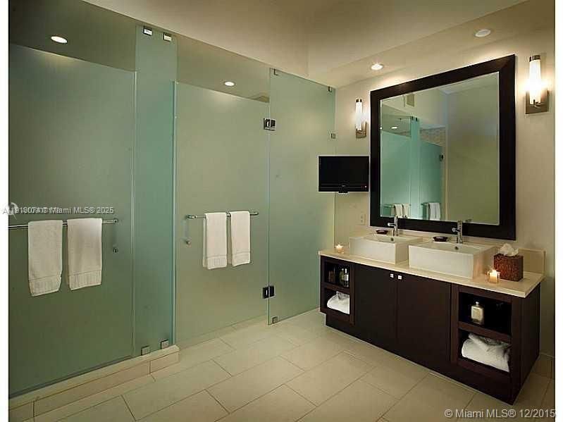 For Sale: $119,000 (0 beds, 1 baths, 705 Square Feet)