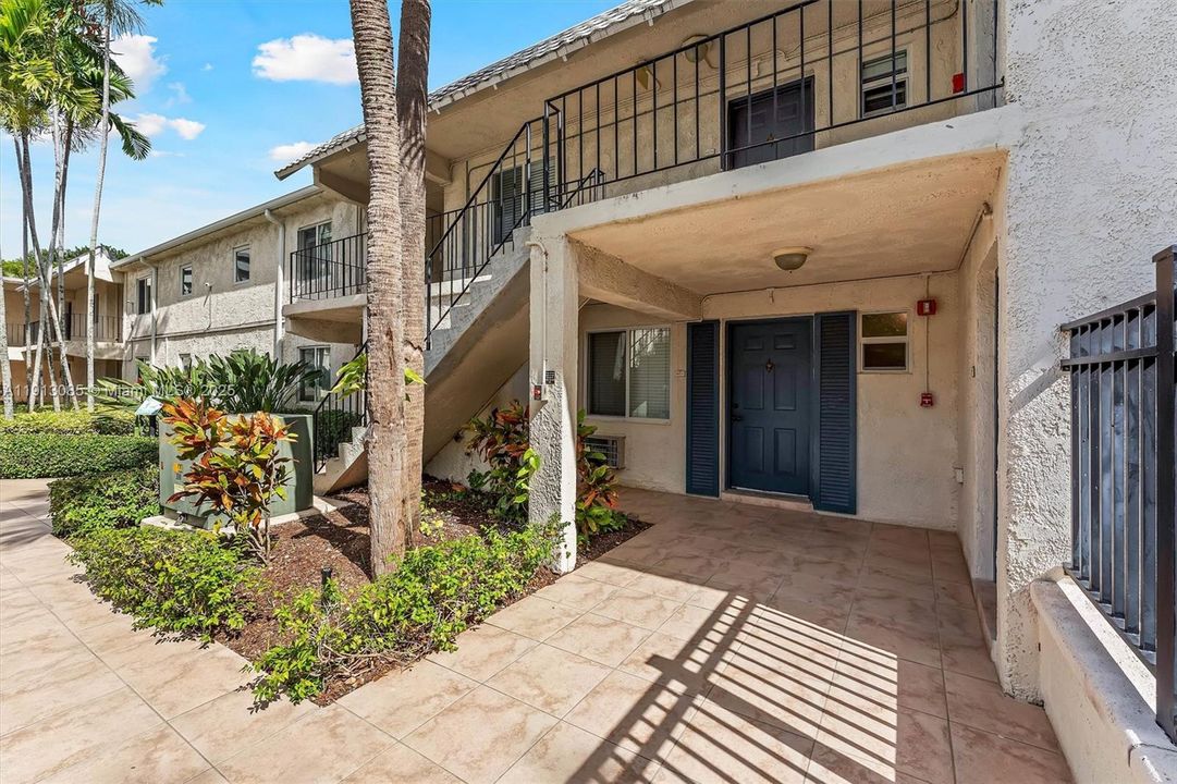 En Venta: $370,000 (2 camas, 1 baños, 813 Pies cuadrados)