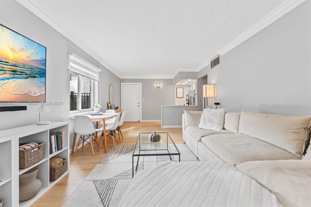 En Venta: $370,000 (2 camas, 1 baños, 813 Pies cuadrados)