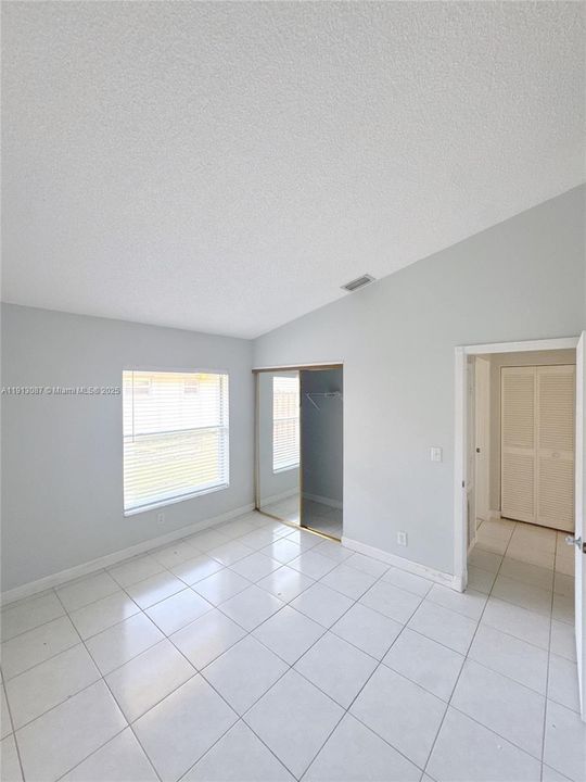For Rent: $2,250 (2 beds, 2 baths, 1185 Square Feet)