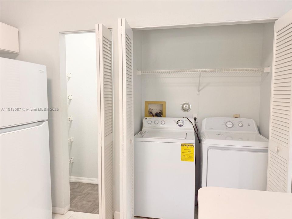 For Rent: $2,250 (2 beds, 2 baths, 1185 Square Feet)