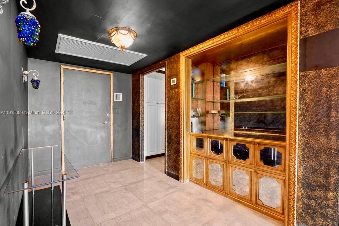 En Venta: $1,550,000 (4 camas, 4 baños, 3070 Pies cuadrados)