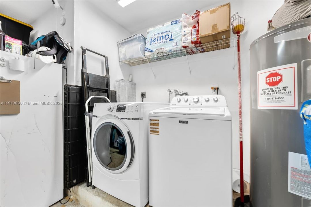 For Sale: $639,000 (3 beds, 2 baths, 1978 Square Feet)