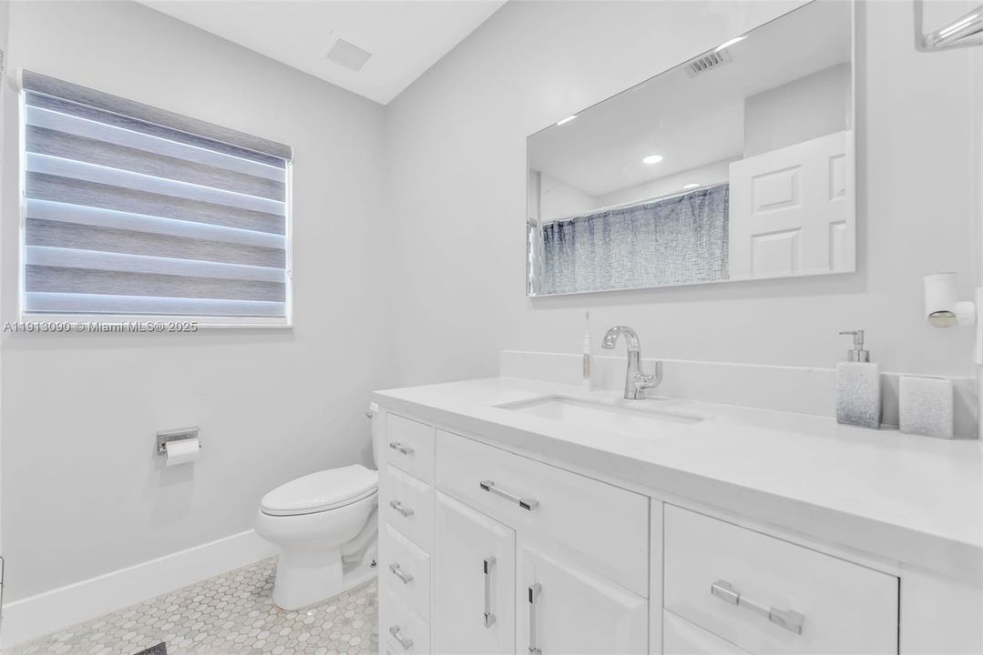 For Sale: $639,000 (3 beds, 2 baths, 1978 Square Feet)