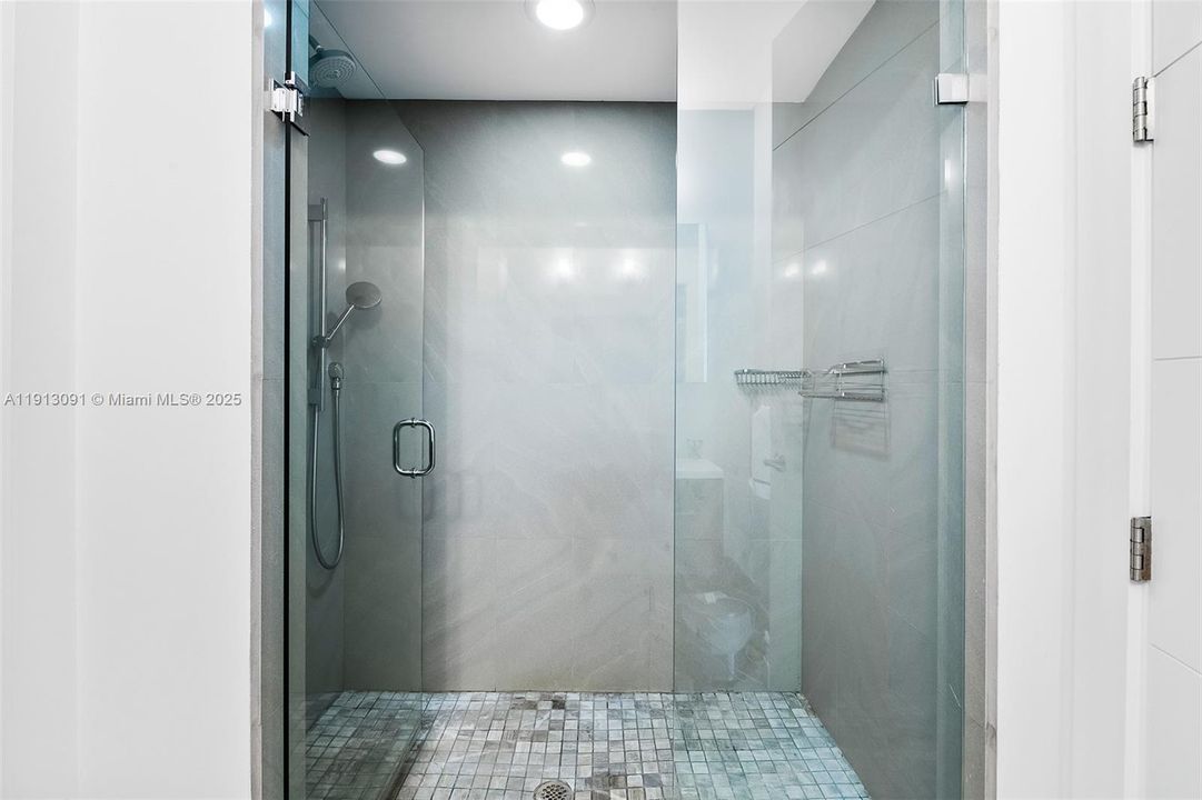 На продажу: $739,000 (2 спален, 2 ванн, 1544 Квадратных фут)