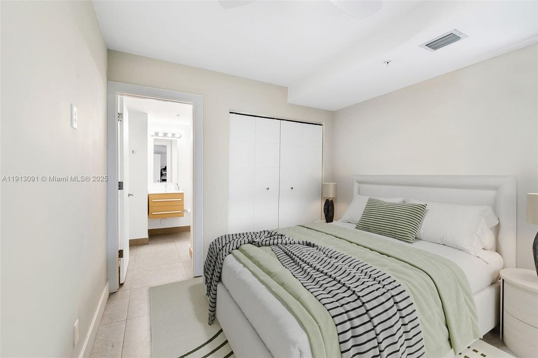 На продажу: $739,000 (2 спален, 2 ванн, 1544 Квадратных фут)