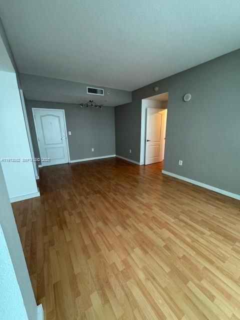 Недавно арендовано: $2,400 (1 спален, 1 ванн, 877 Квадратных фут)