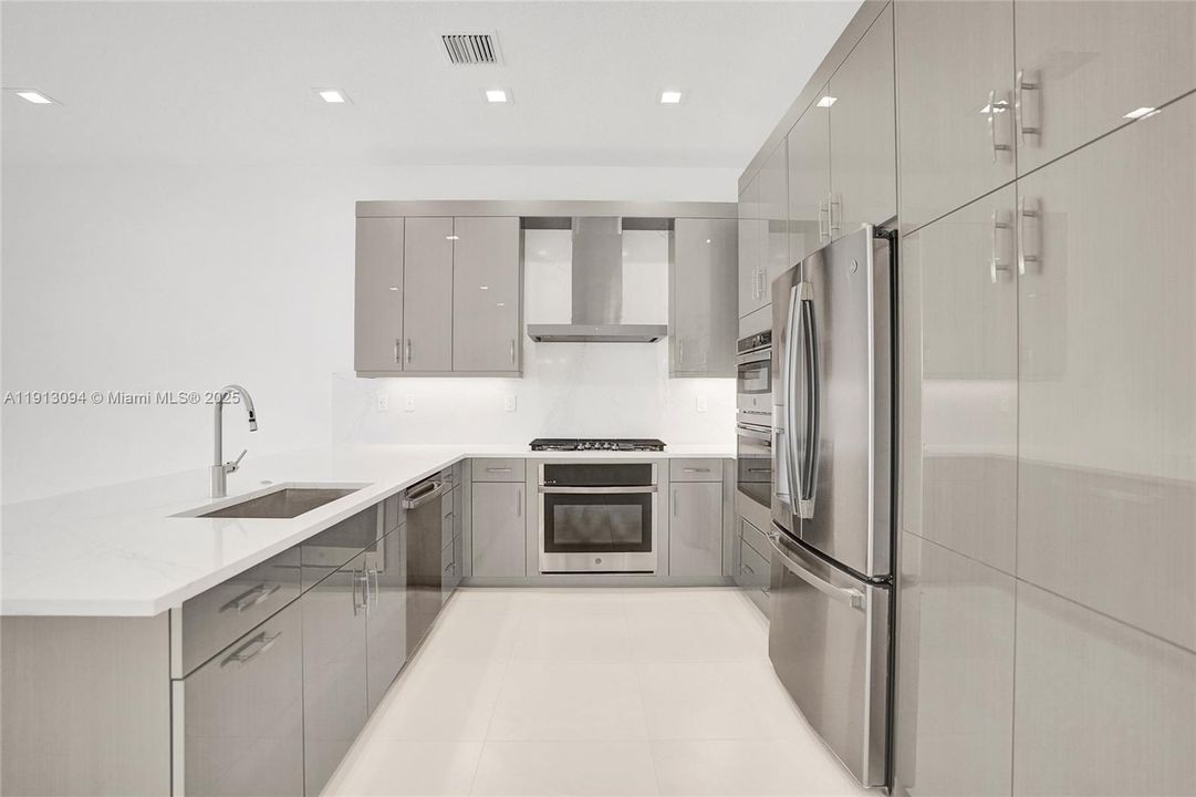 待售: $1,225,000 (2 贝兹, 2 浴室, 0 平方英尺)