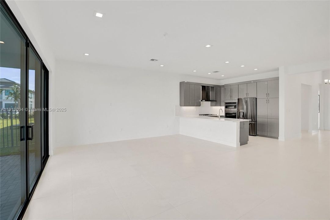 待售: $1,225,000 (2 贝兹, 2 浴室, 0 平方英尺)