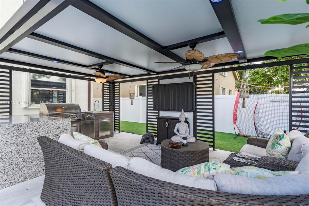 На продажу: $1,250,000 (5 спален, 3 ванн, 3706 Квадратных фут)