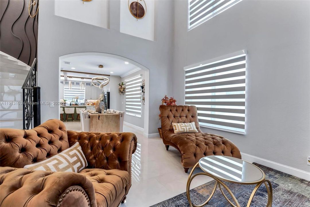 На продажу: $1,250,000 (5 спален, 3 ванн, 3706 Квадратных фут)