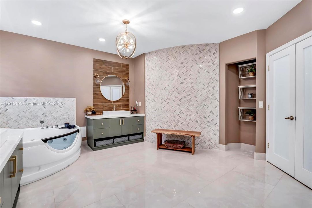 На продажу: $1,250,000 (5 спален, 3 ванн, 3706 Квадратных фут)