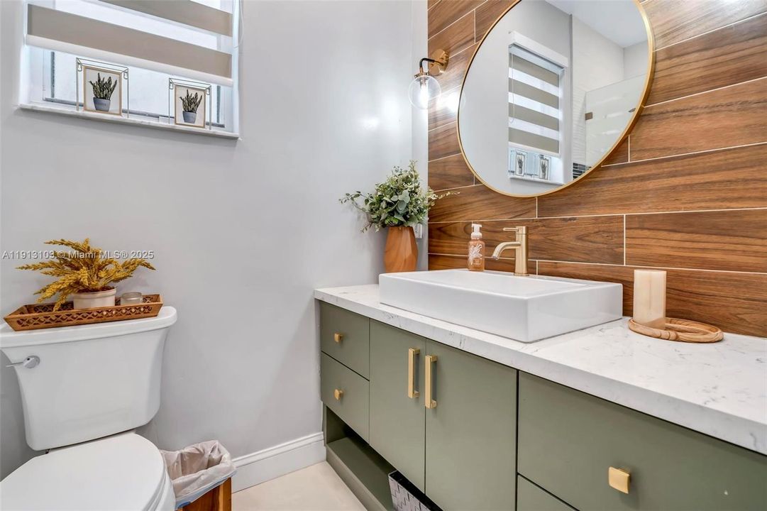 На продажу: $1,250,000 (5 спален, 3 ванн, 3706 Квадратных фут)