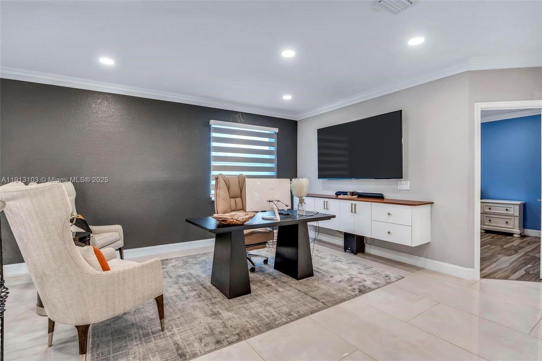 На продажу: $1,250,000 (5 спален, 3 ванн, 3706 Квадратных фут)