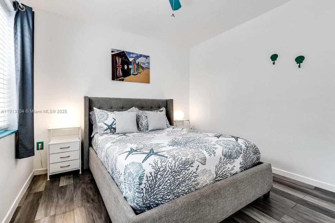 Active With Contract: $1,600 (1 beds, 1 baths, 0 Square Feet)