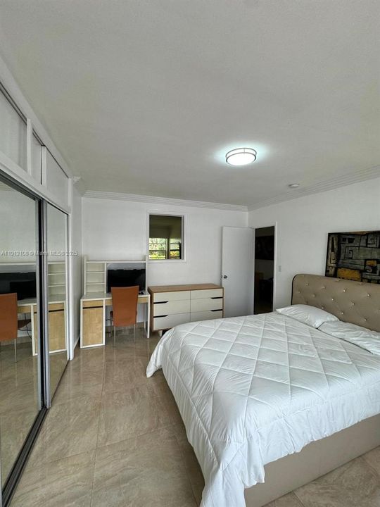 En Venta: $325,000 (1 camas, 1 baños, 560 Pies cuadrados)