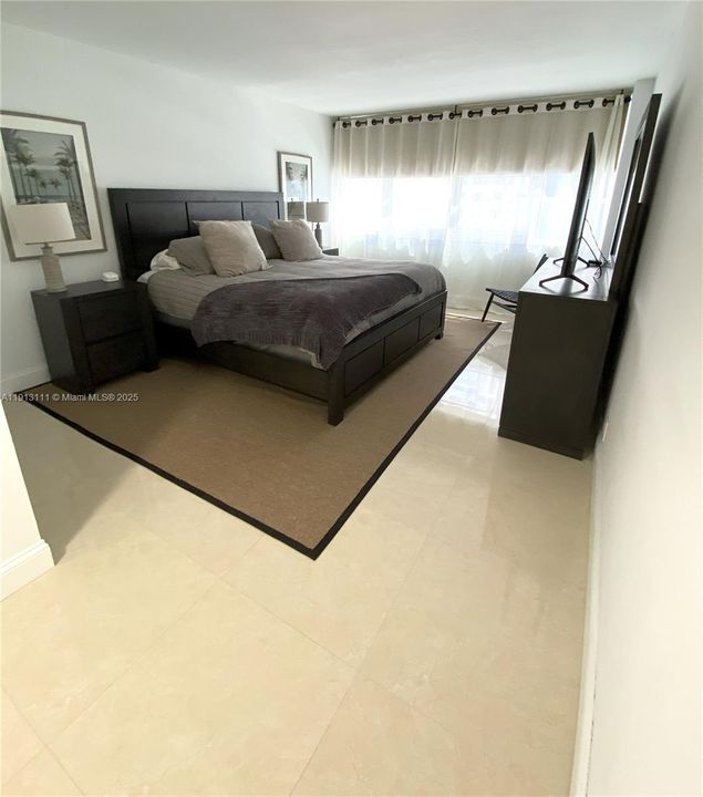 For Rent: $4,900 (2 beds, 2 baths, 1312 Square Feet)