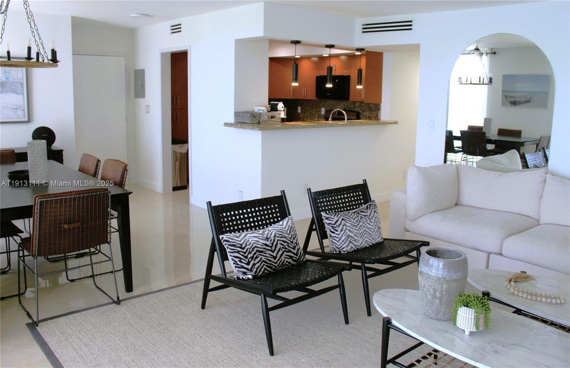 For Rent: $4,900 (2 beds, 2 baths, 1312 Square Feet)