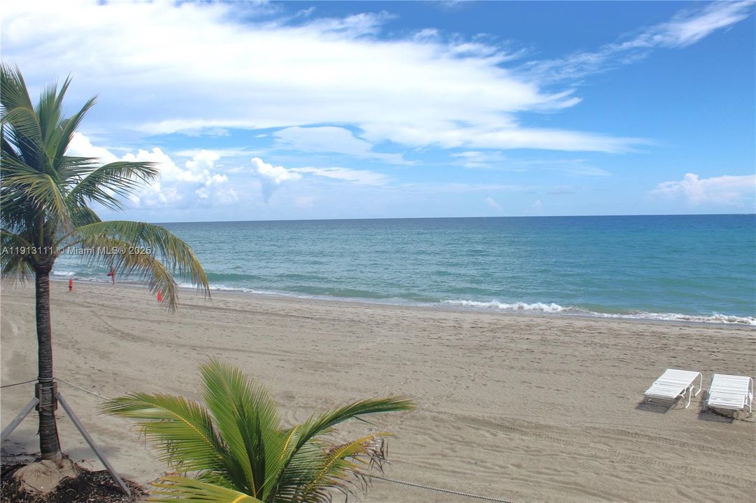 For Rent: $4,900 (2 beds, 2 baths, 1312 Square Feet)