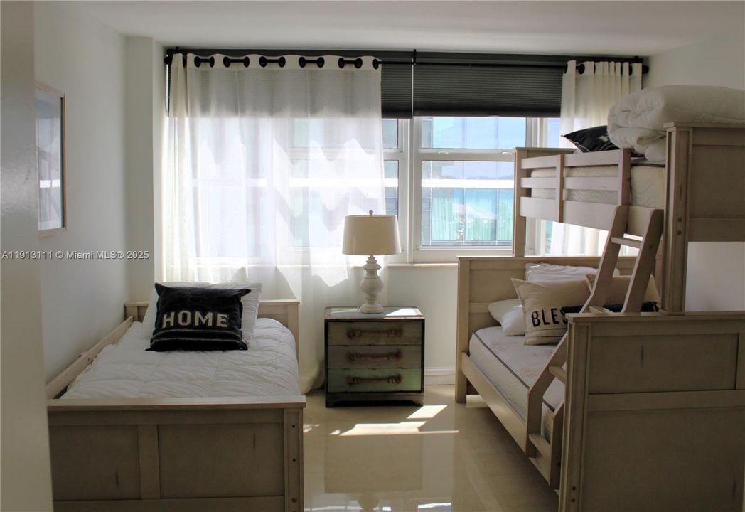 For Rent: $4,900 (2 beds, 2 baths, 1312 Square Feet)