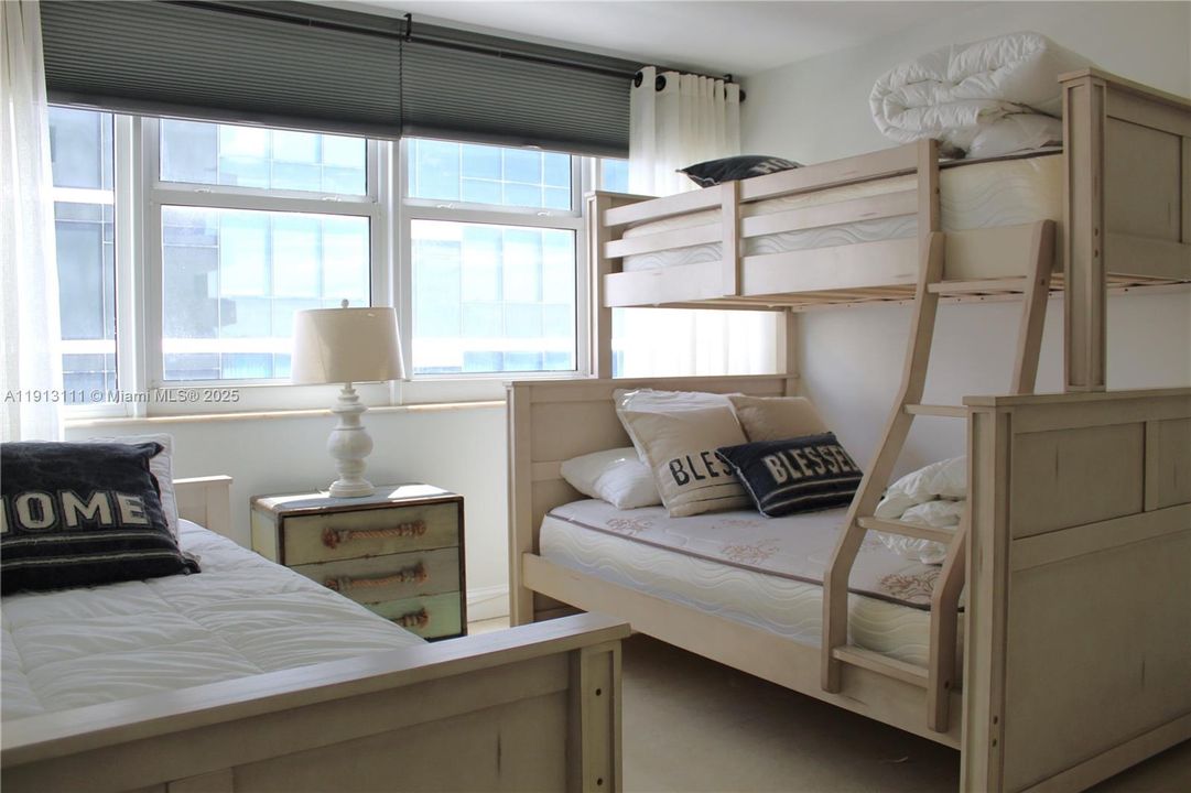 For Rent: $4,900 (2 beds, 2 baths, 1312 Square Feet)